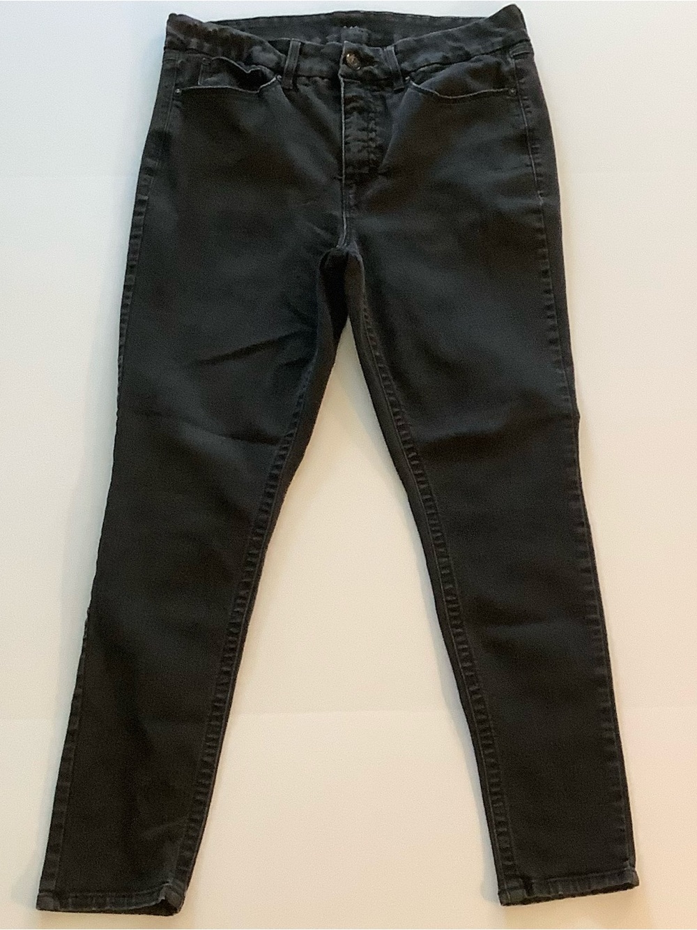 Seven7 Black Ankle Crop Jeans